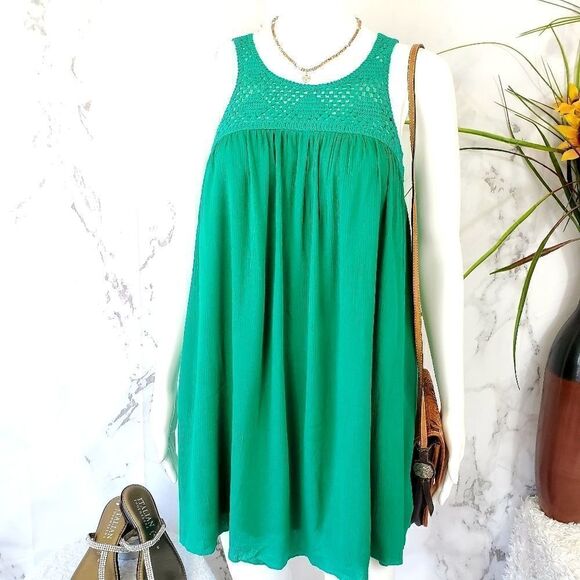 NWT! Francesca's crochet mini sheath dress - Picture 5 of 8